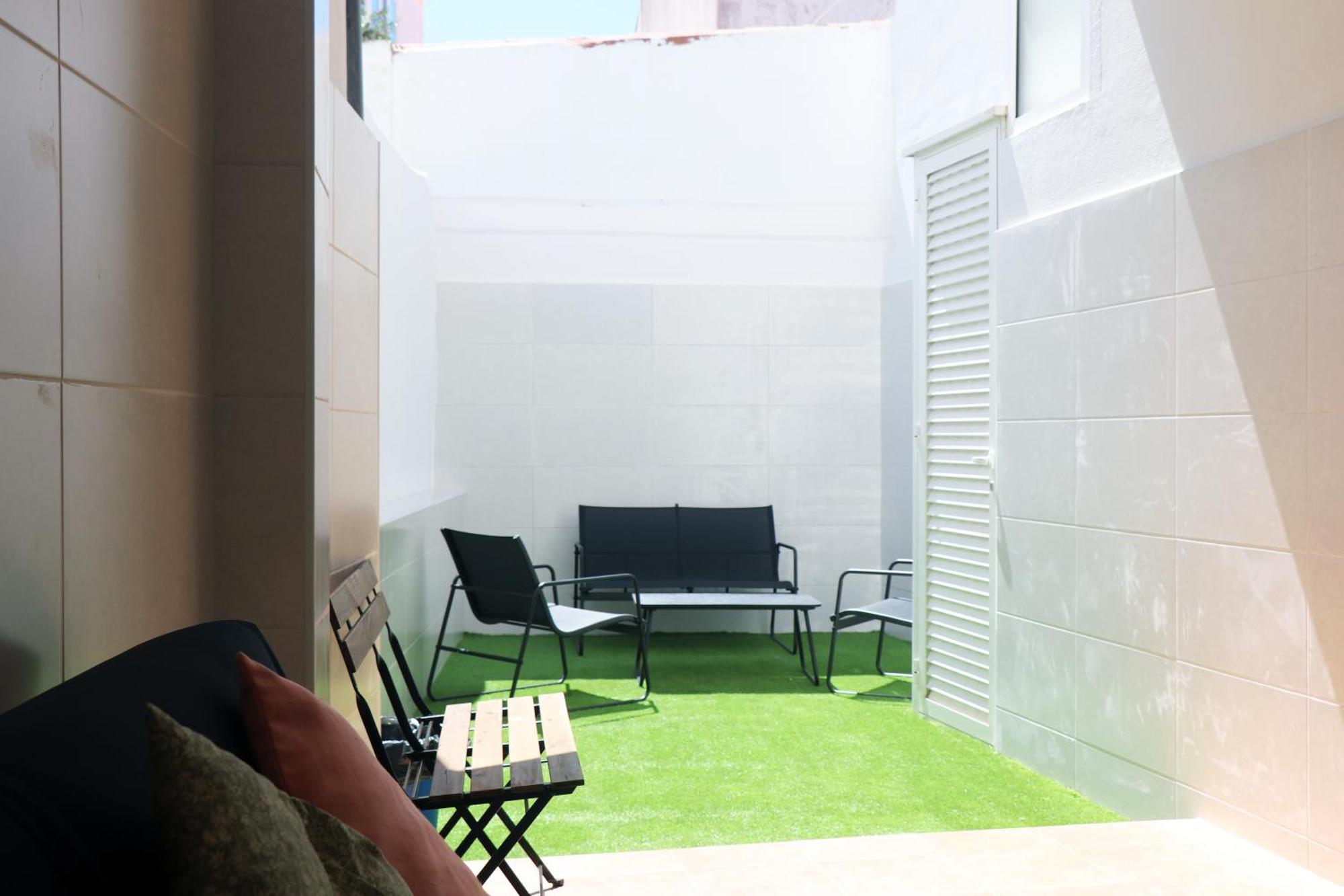 Hostel Jjs Yard 2 Lagos Zewnętrze zdjęcie