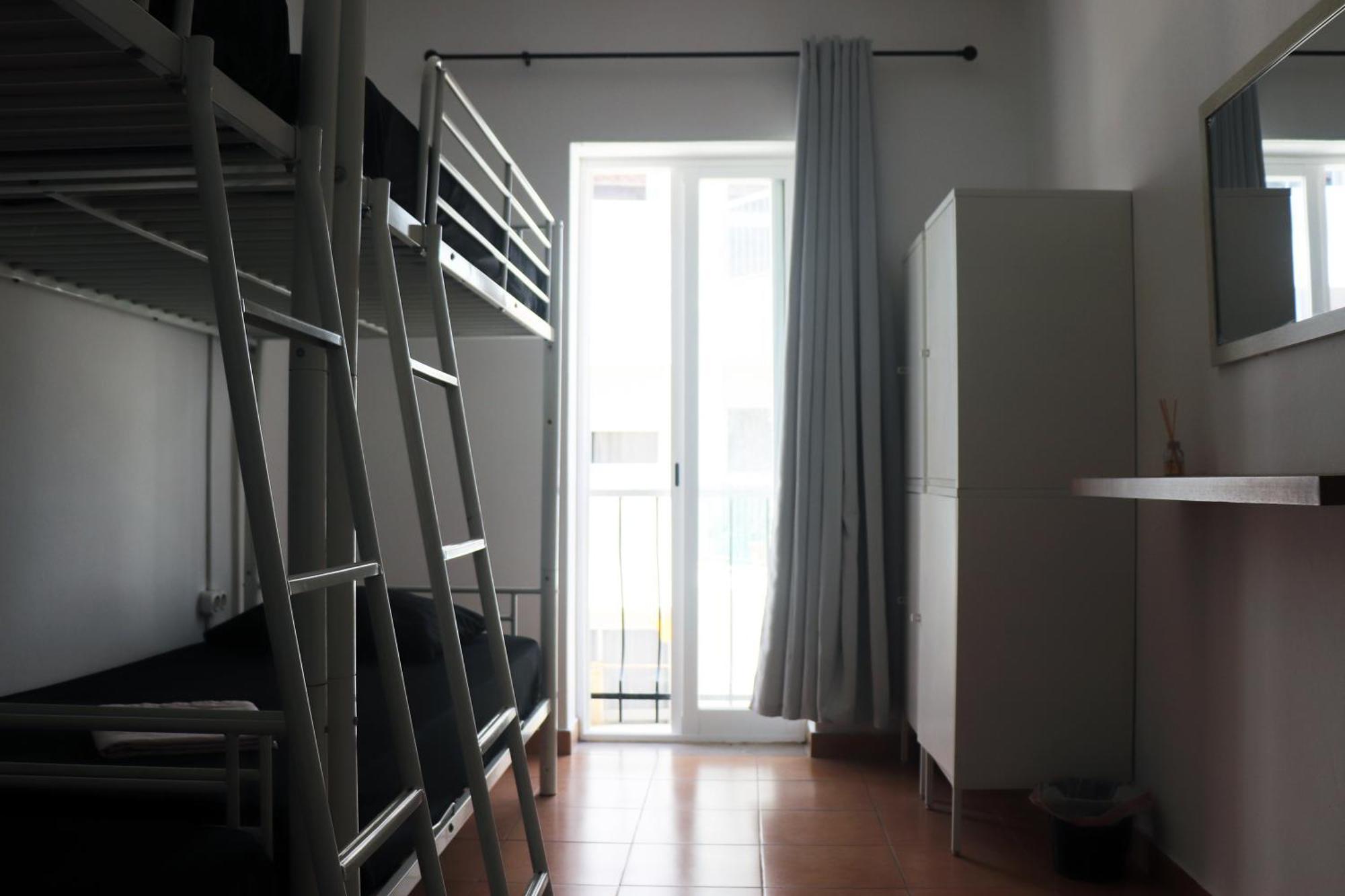 Hostel Jjs Yard 2 Lagos Zewnętrze zdjęcie