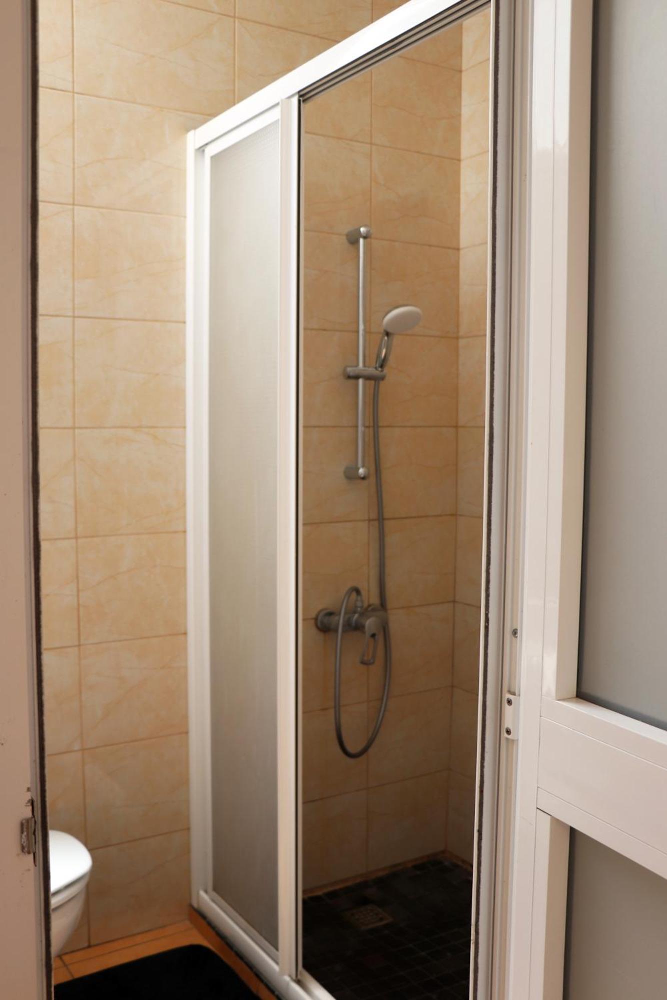 Hostel Jjs Yard 2 Lagos Zewnętrze zdjęcie