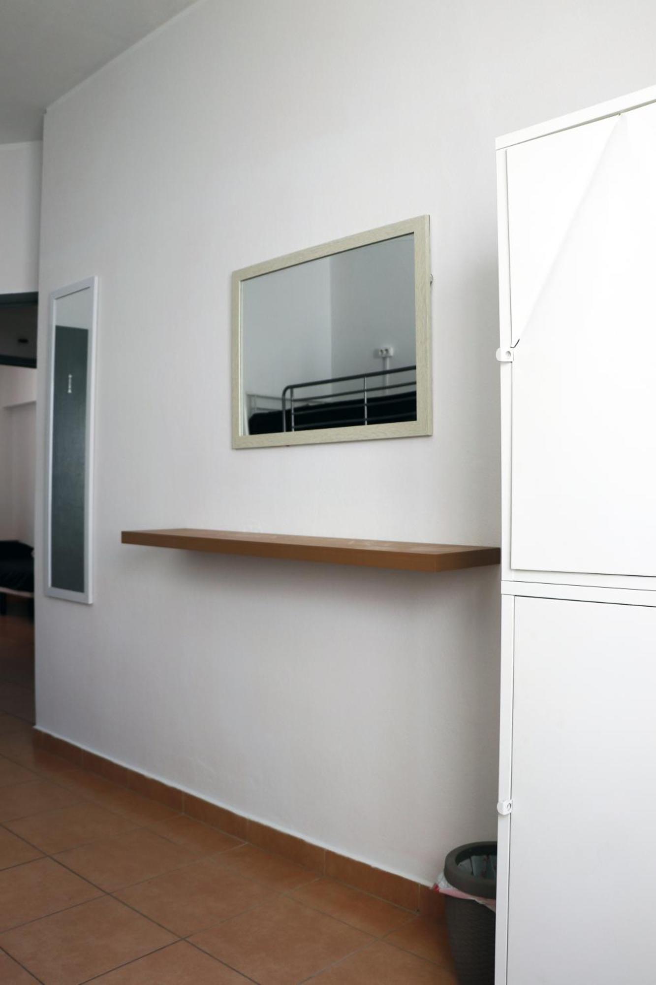 Hostel Jjs Yard 2 Lagos Zewnętrze zdjęcie