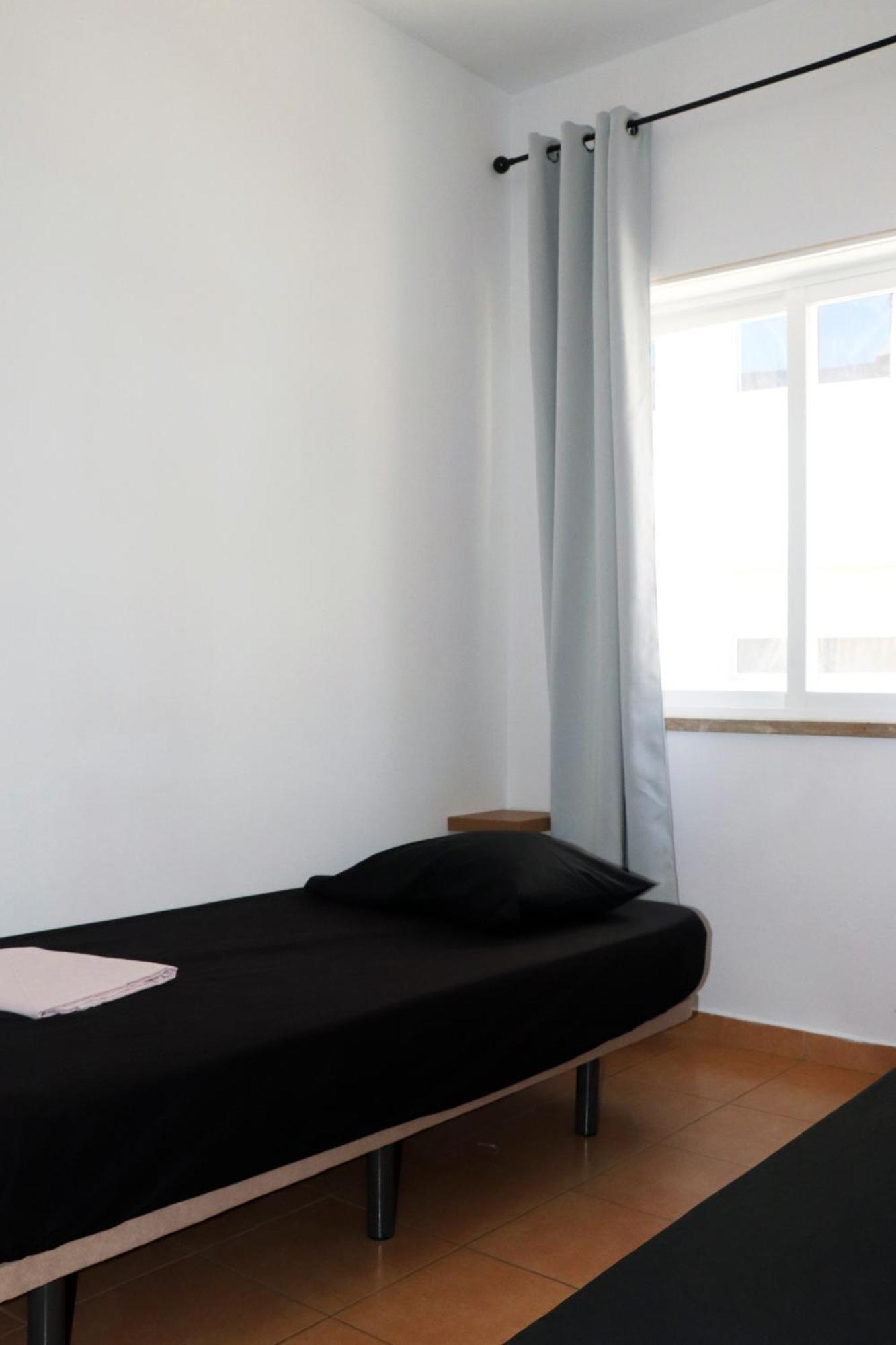 Hostel Jjs Yard 2 Lagos Zewnętrze zdjęcie