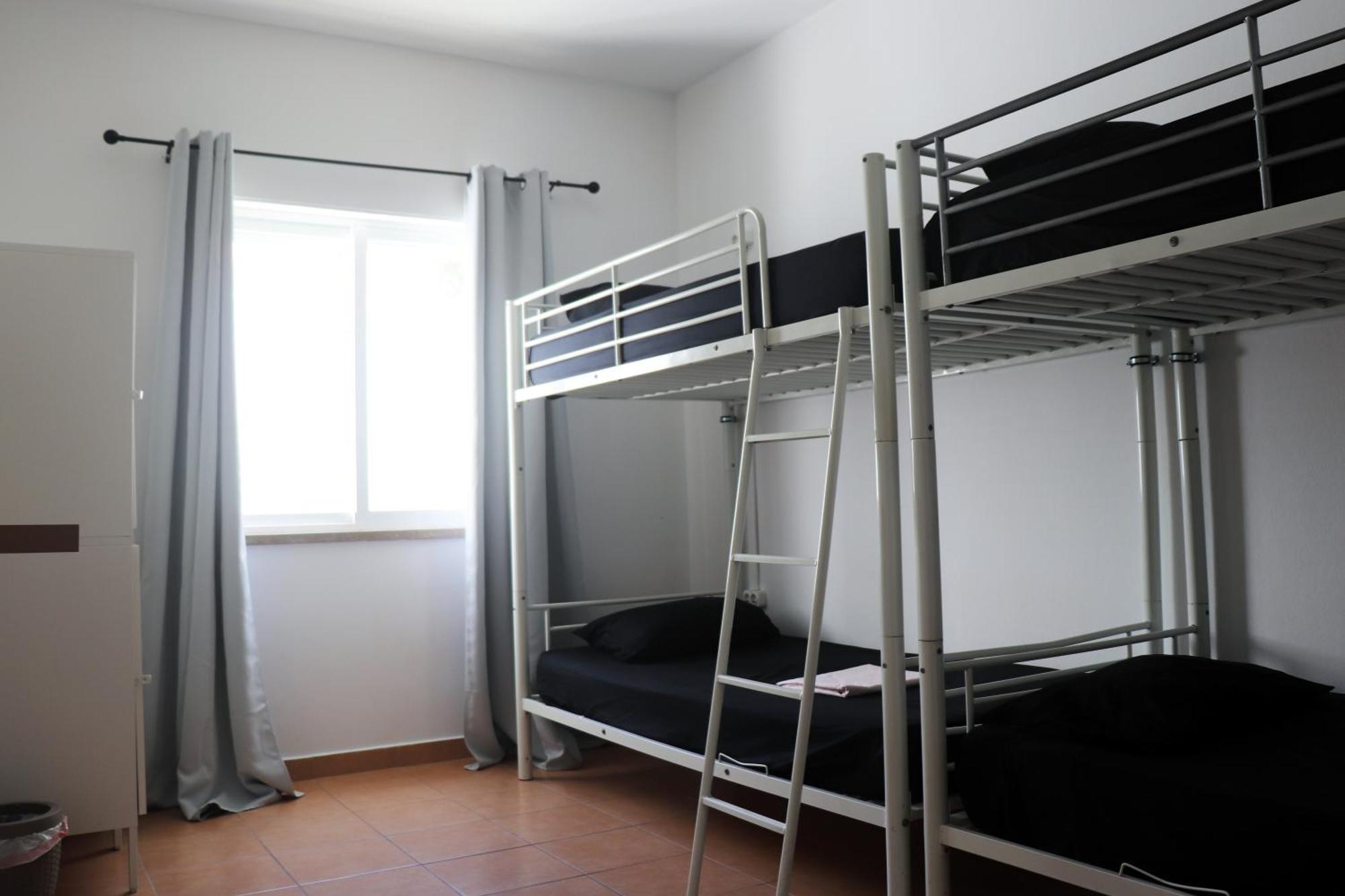 Hostel Jjs Yard 2 Lagos Zewnętrze zdjęcie